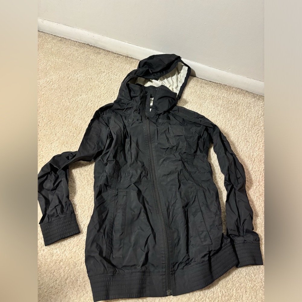 North Face women’s lightweight rain jacket
